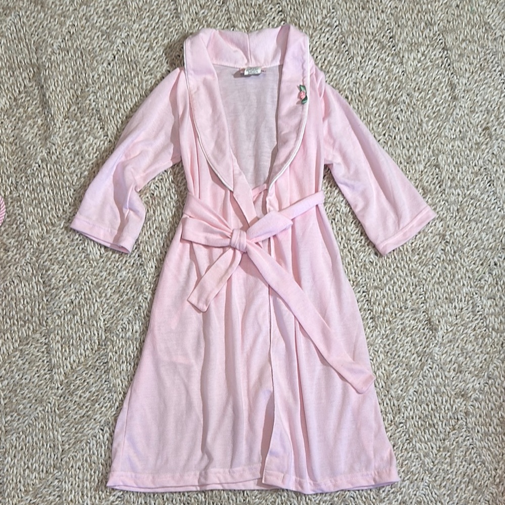 EUC Laura Dare pink rosebud lightweight robe size 2t